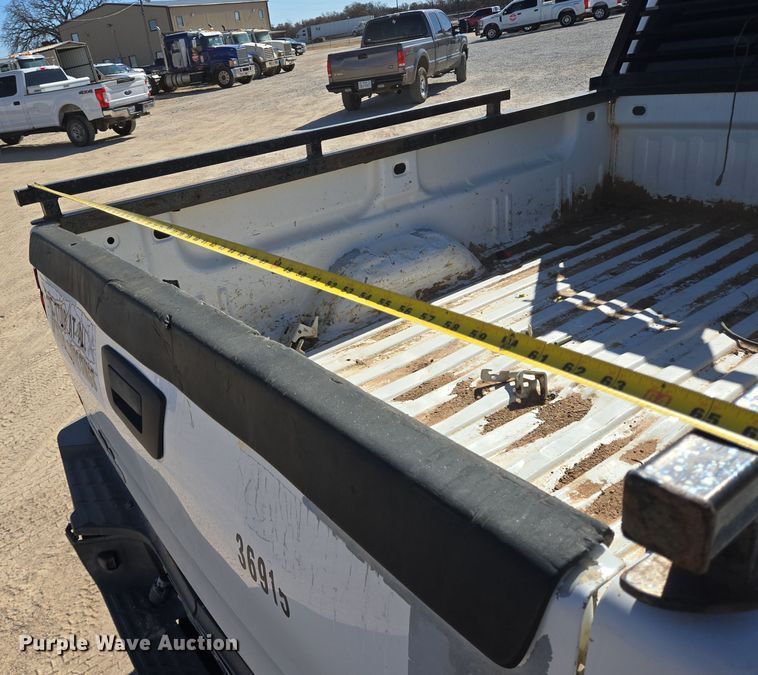 image for item DJ0874 2011 GMC Sierra 2500HD Crew Cab pickup truck