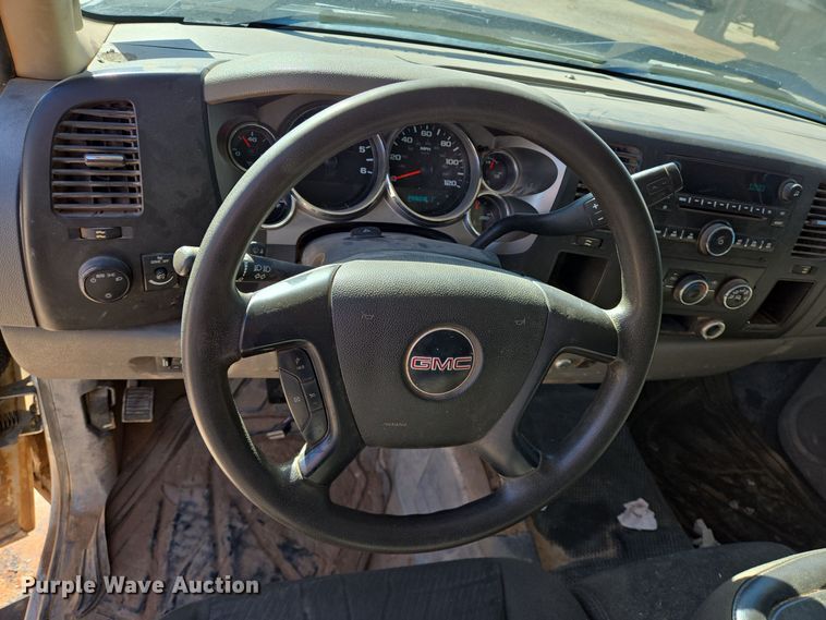 image for item DJ0874 2011 GMC Sierra 2500HD Crew Cab pickup truck