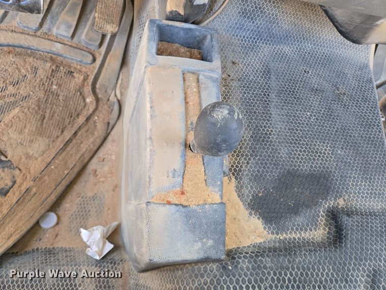 image for item DJ0874 2011 GMC Sierra 2500HD Crew Cab pickup truck