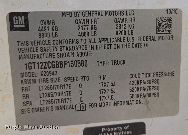 image for item DJ0874 2011 GMC Sierra 2500HD Crew Cab pickup truck