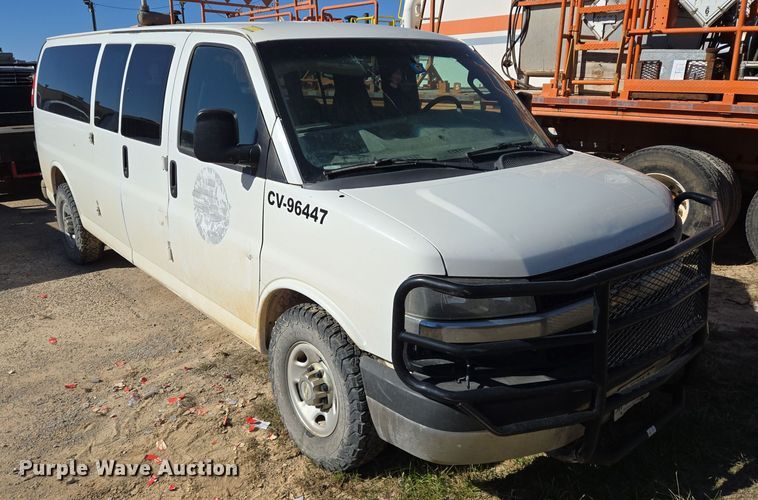 image for item DJ0876 2016 Chevrolet Express 3500 van