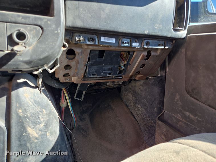 image for item DJ0876 2016 Chevrolet Express 3500 van