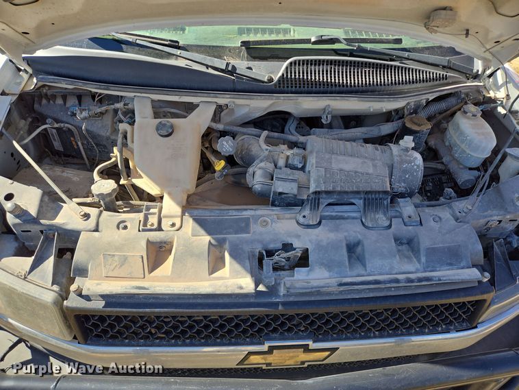 image for item DJ0876 2016 Chevrolet Express 3500 van