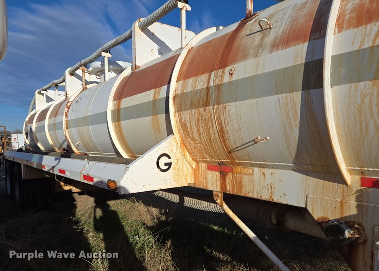 image for item DJ0879 2011 Galyean AT5000 acid tank trailer