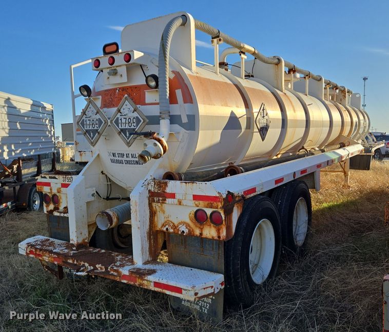 image for item DJ0879 2011 Galyean AT5000 acid tank trailer