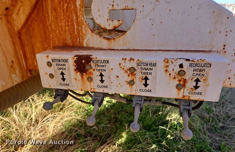 image for item DJ0879 2011 Galyean AT5000 acid tank trailer