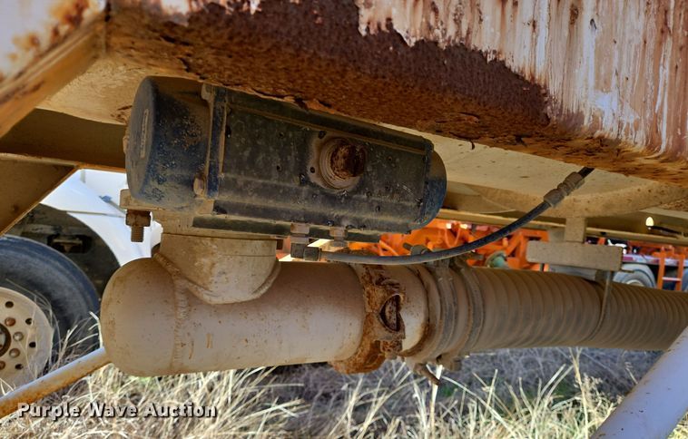 image for item DJ0879 2011 Galyean AT5000 acid tank trailer