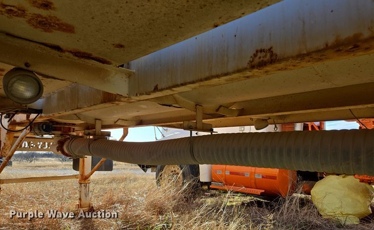 image for item DJ0879 2011 Galyean AT5000 acid tank trailer