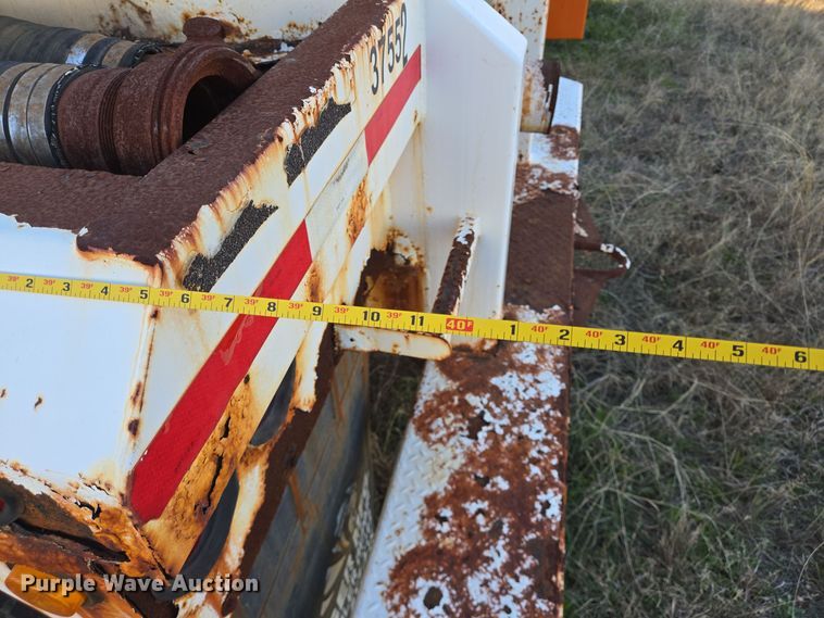 image for item DJ0879 2011 Galyean AT5000 acid tank trailer