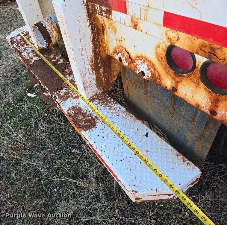 image for item DJ0879 2011 Galyean AT5000 acid tank trailer