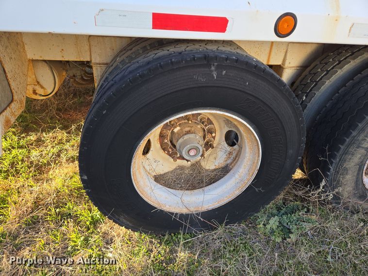 image for item DJ0879 2011 Galyean AT5000 acid tank trailer