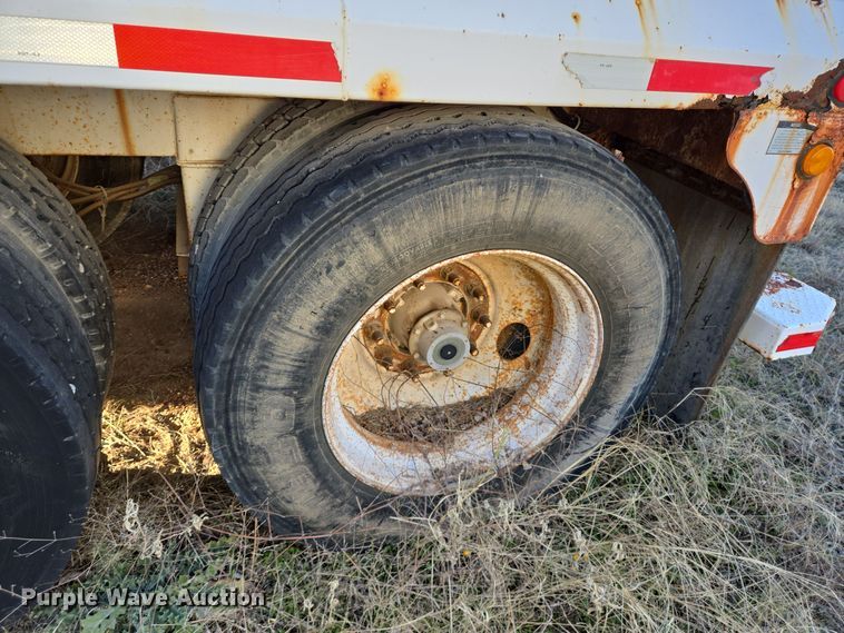 image for item DJ0879 2011 Galyean AT5000 acid tank trailer