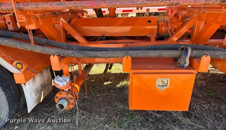 image for item DJ0880 2000 International 9100i oilfield acidizing pump truck