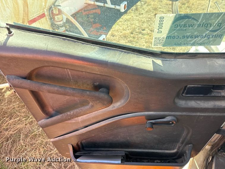 image for item DJ0880 2000 International 9100i oilfield acidizing pump truck