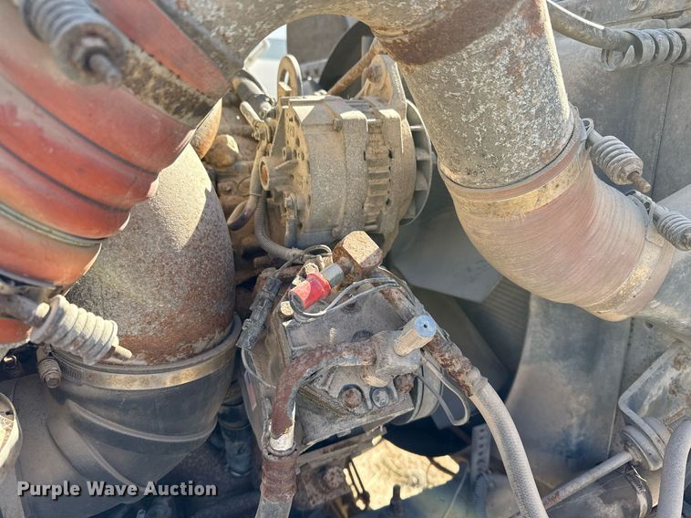 image for item DJ0880 2000 International 9100i oilfield acidizing pump truck