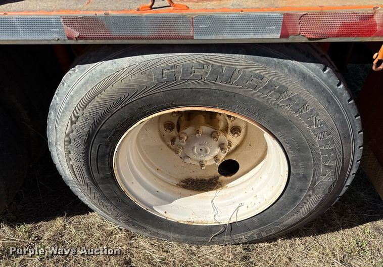 image for item DJ0880 2000 International 9100i oilfield acidizing pump truck