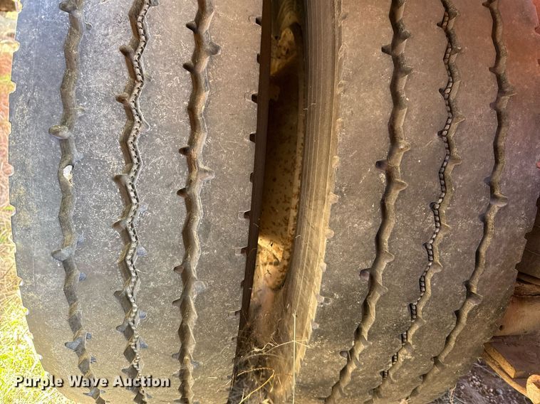 image for item DJ0880 2000 International 9100i oilfield acidizing pump truck