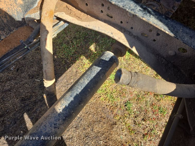 image for item DJ0882 2006 Mack CXN613 semi truck