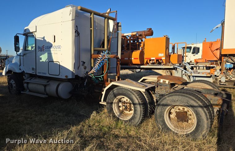 image for item DJ0883 2007 Freightliner CL120 semi truck