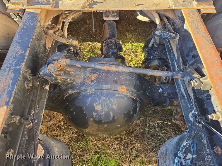 image for item DJ0883 2007 Freightliner CL120 semi truck