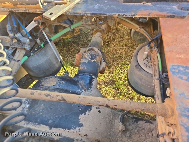 image for item DJ0883 2007 Freightliner CL120 semi truck