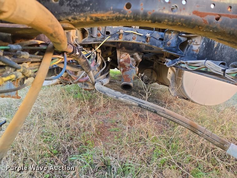 image for item DJ0883 2007 Freightliner CL120 semi truck