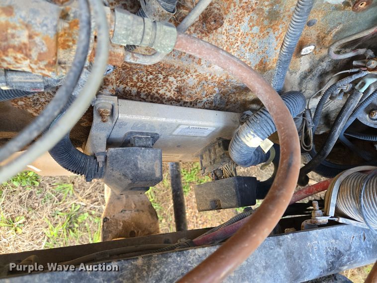 image for item DJ0883 2007 Freightliner CL120 semi truck