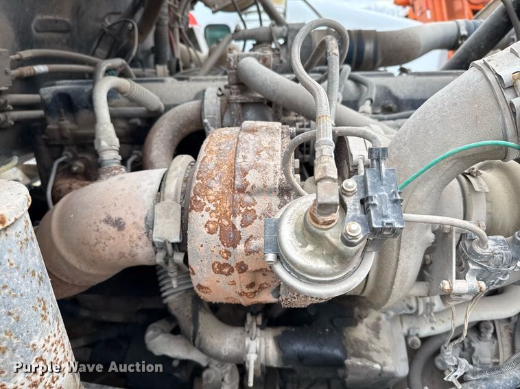 image for item DJ0891 2005 Mack CXN613 semi truck