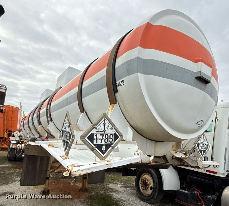 image for item DJ0892 2014 Tiger acid tank trailer