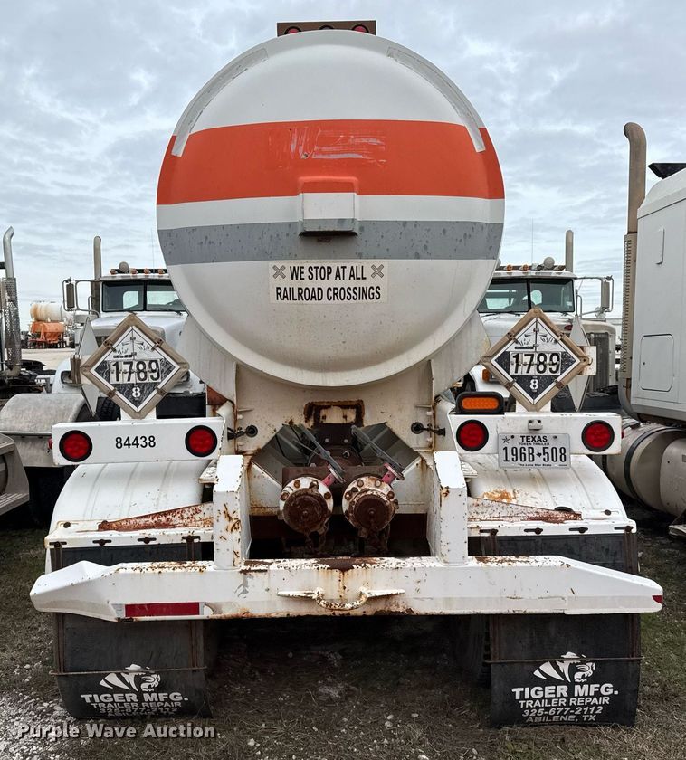 image for item DJ0892 2014 Tiger acid tank trailer