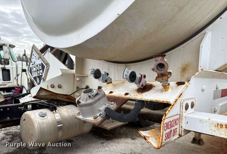 image for item DJ0892 2014 Tiger acid tank trailer