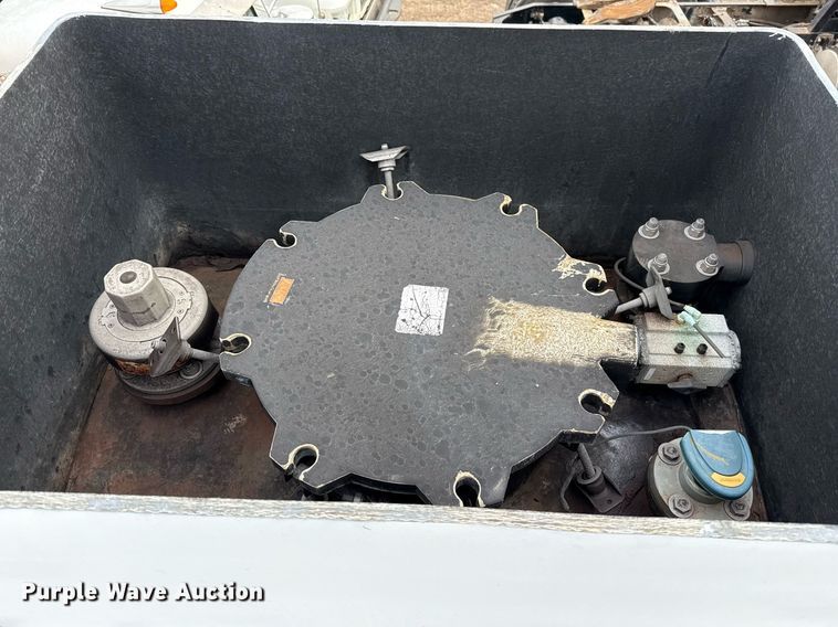 image for item DJ0892 2014 Tiger acid tank trailer