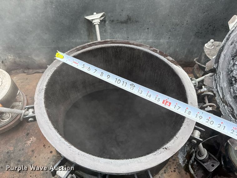 image for item DJ0892 2014 Tiger acid tank trailer