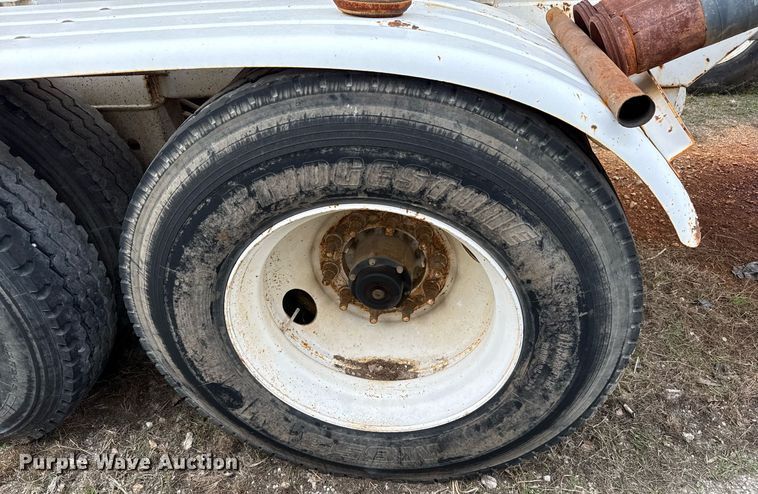 image for item DJ0892 2014 Tiger acid tank trailer