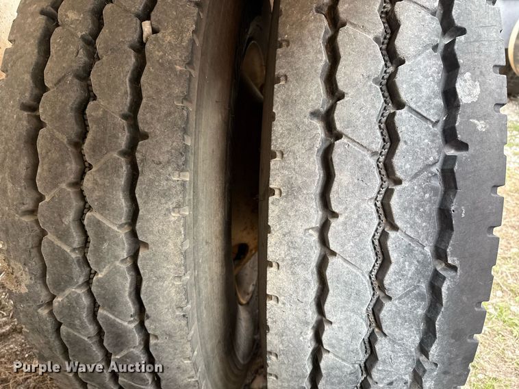 image for item DJ0892 2014 Tiger acid tank trailer