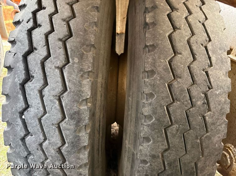 image for item DJ0892 2014 Tiger acid tank trailer