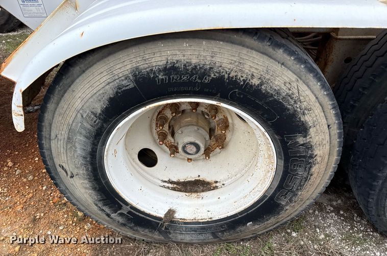 image for item DJ0892 2014 Tiger acid tank trailer