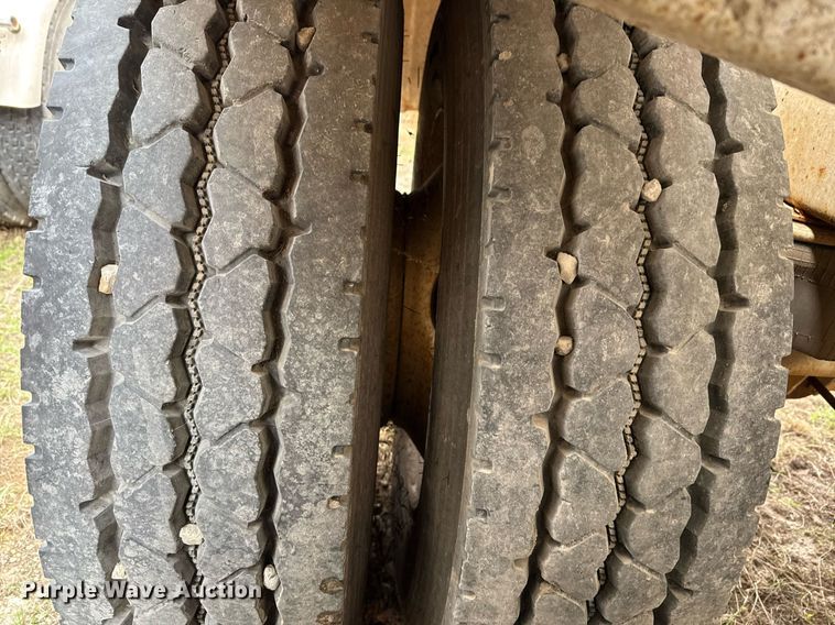 image for item DJ0892 2014 Tiger acid tank trailer