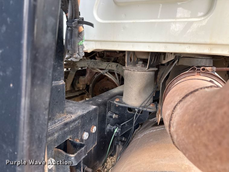 image for item DJ0893 2009 Mack CHU613 semi truck