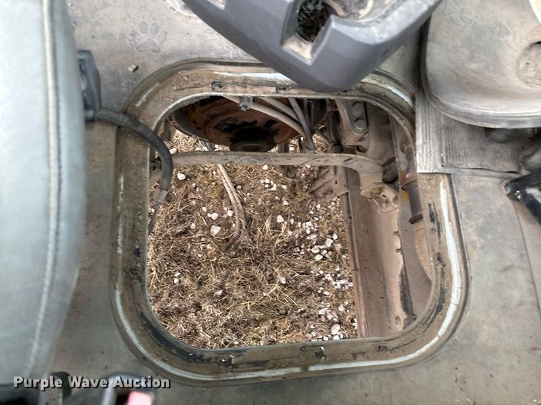 image for item DJ0893 2009 Mack CHU613 semi truck