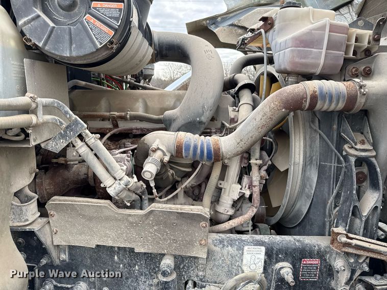 image for item DJ0893 2009 Mack CHU613 semi truck