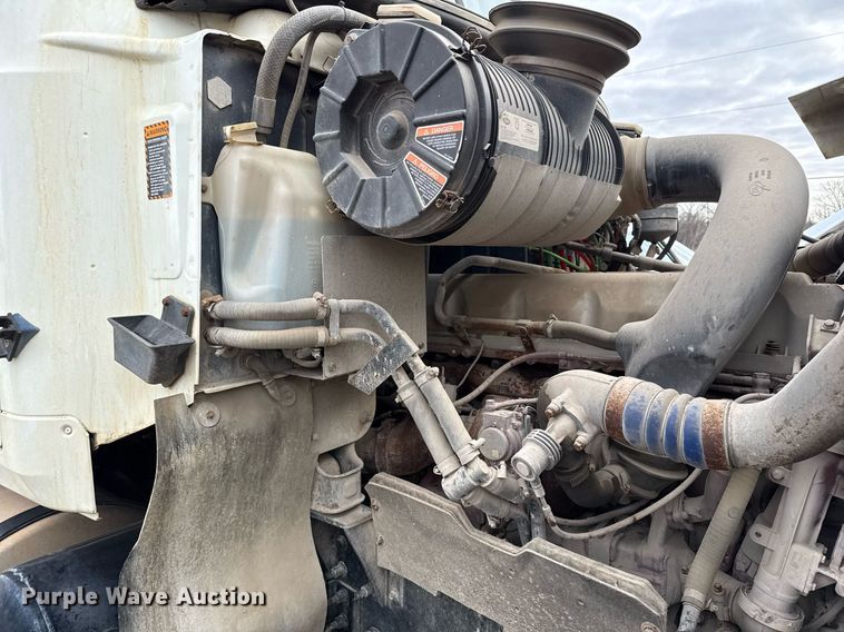 image for item DJ0893 2009 Mack CHU613 semi truck