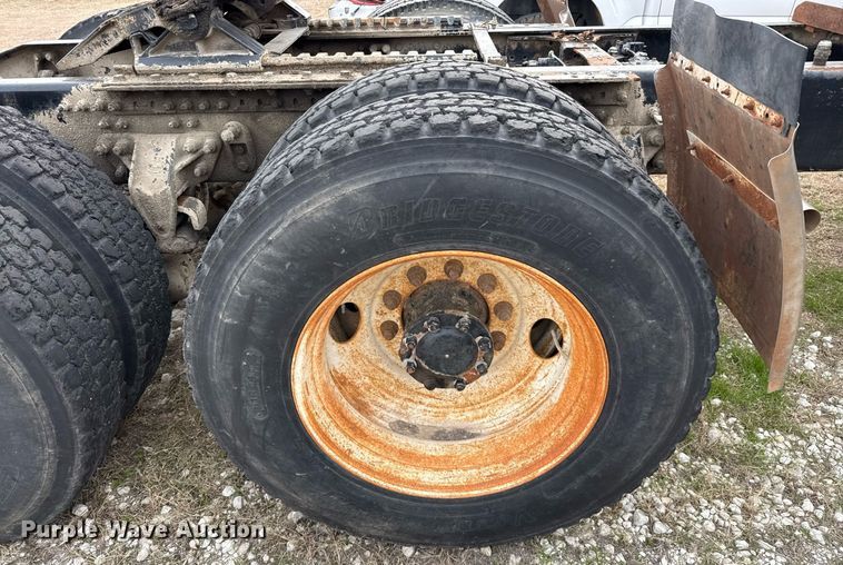 image for item DJ0893 2009 Mack CHU613 semi truck