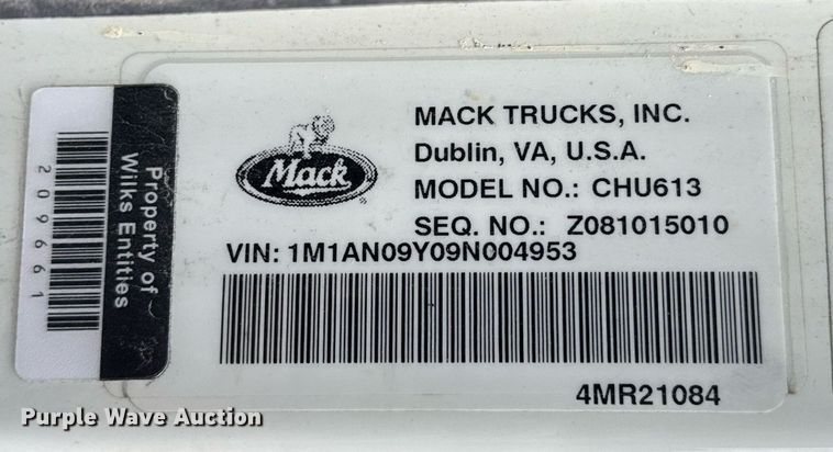 image for item DJ0893 2009 Mack CHU613 semi truck