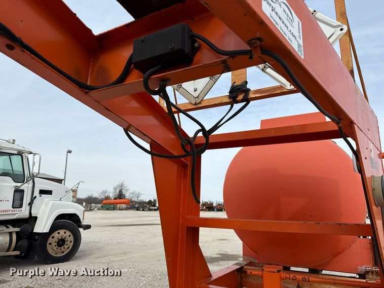 image for item DJ0894 2004 Shop built acid tank trailer