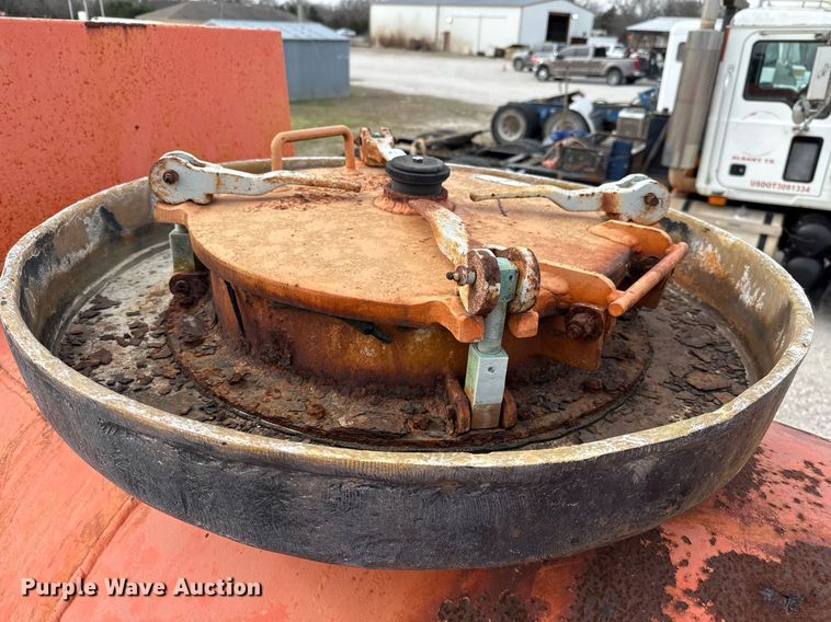 image for item DJ0894 2004 Shop built acid tank trailer