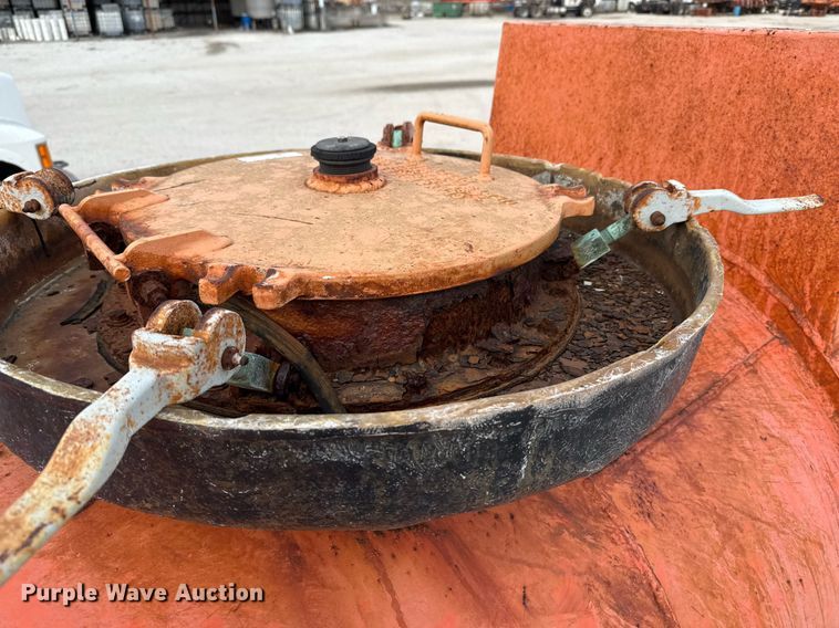 image for item DJ0894 2004 Shop built acid tank trailer