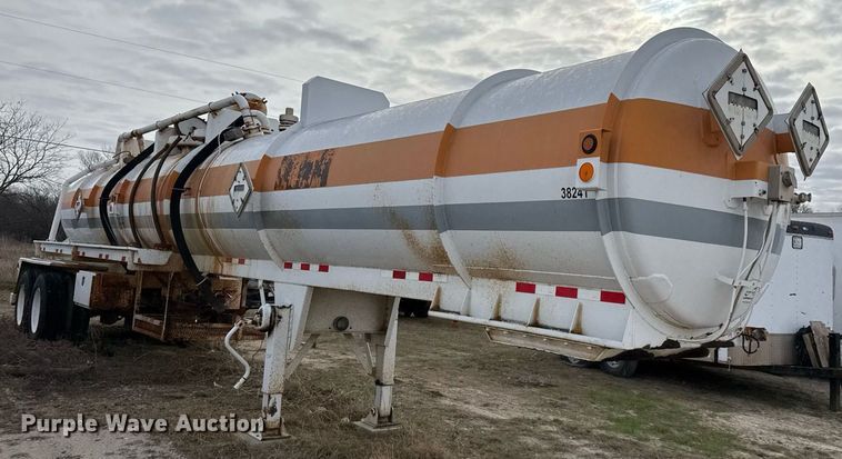 image for item DJ0895 2011 Overland acid tank trailer