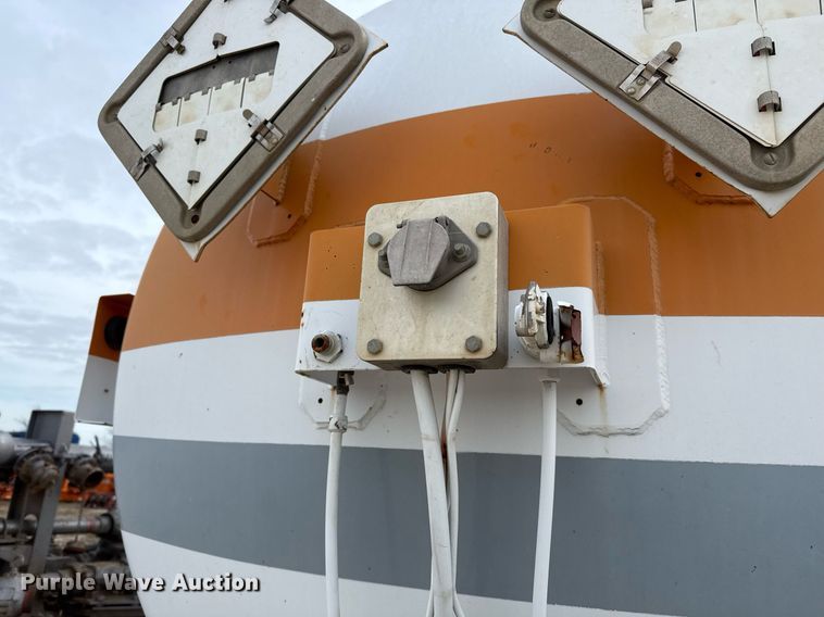 image for item DJ0895 2011 Overland acid tank trailer