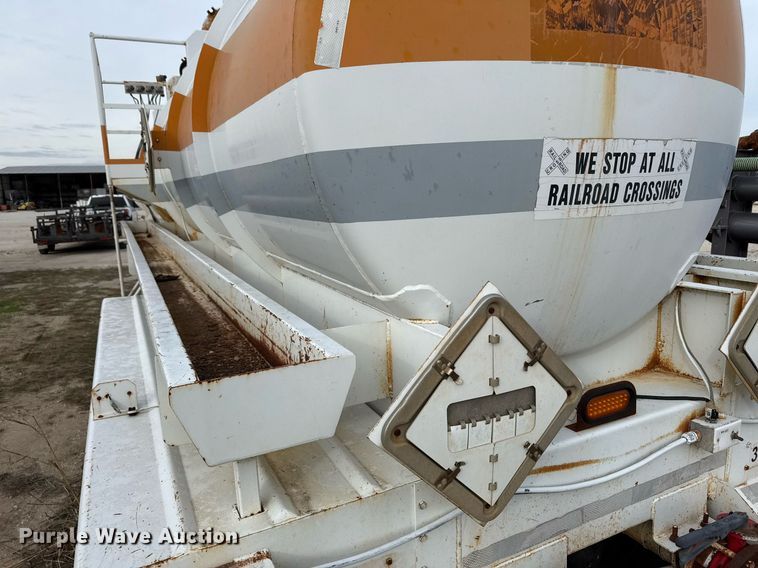 image for item DJ0895 2011 Overland acid tank trailer